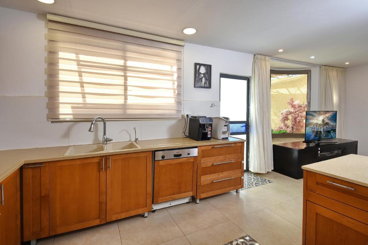 Levication 2 Bedrooms Pool&Jacuzzi Tiberias Buitenkant foto