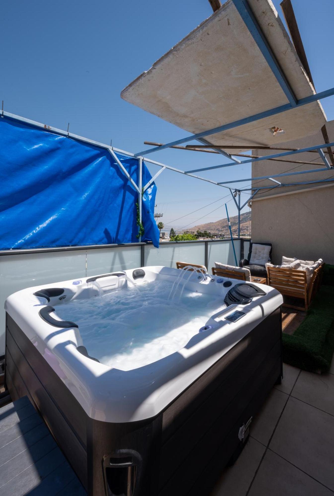 Levication 2 Bedrooms Pool&Jacuzzi Tiberias Buitenkant foto